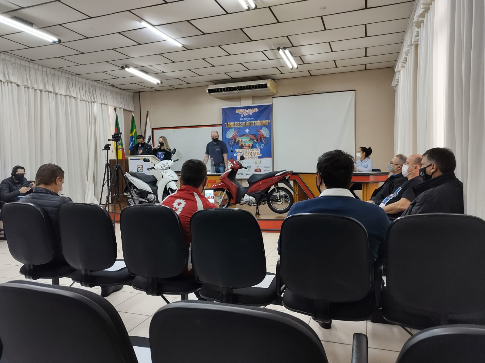 MAIS UM SORTEIO DO PROMOCIONAL TRÊS DE MAIO É SHOW OCORREU HOJE